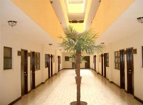 Hotel Del Parque Гвадалахара