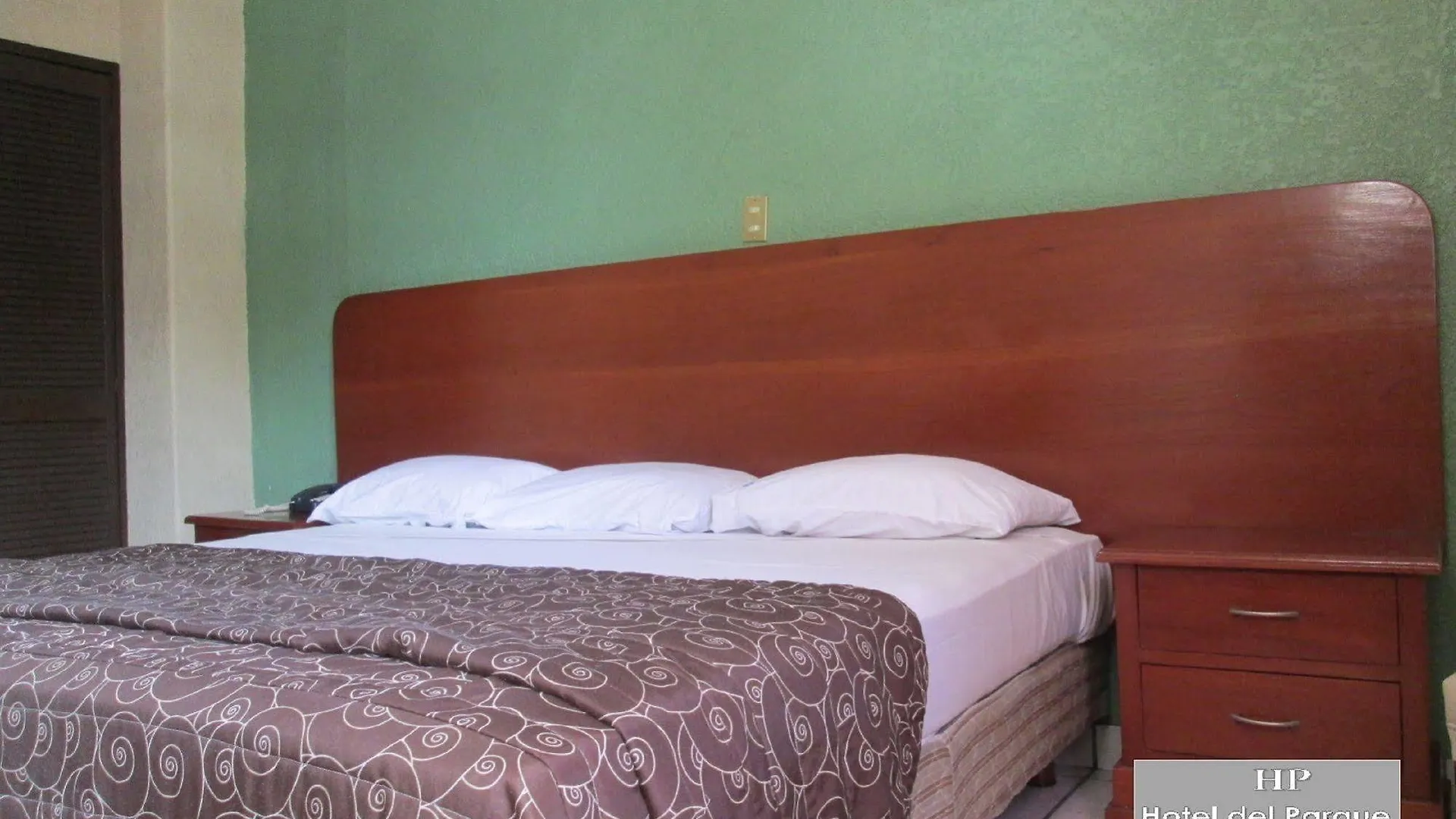 Hotel Del Parque Гвадалахара