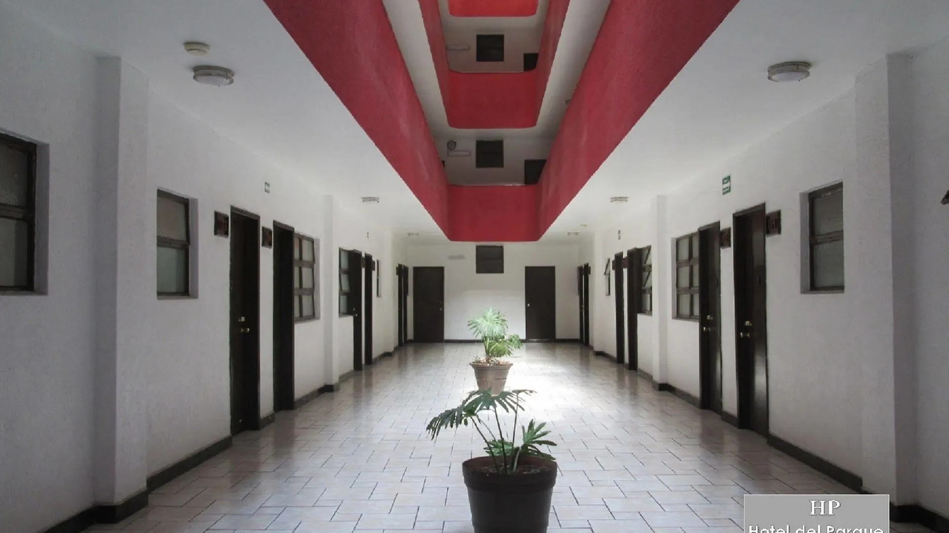 Hotel Del Parque Гвадалахара